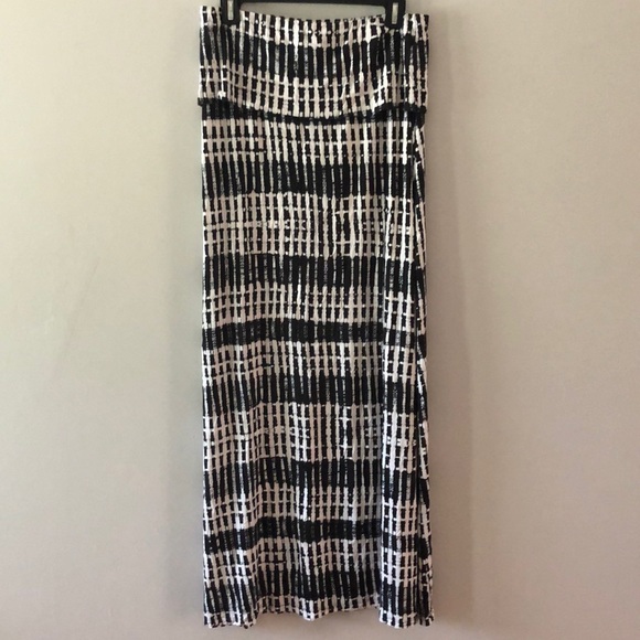 Calvin Klein Strapless Maxi Dress - Picture 2 of 3